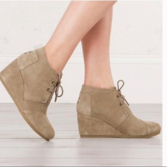 Kala Wedge Bootie Desert Taupe Suede 75 